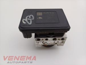 Gebruikte ABS Pomp Opel Corsa F (UB/UH/UP) 1.2 12V 75 Prijs € 174,99 Margeregeling aangeboden door Venema Autoparts