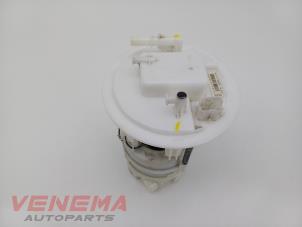 Gebruikte Tank element Pomp Opel Corsa F (UB/UH/UP) 1.2 12V 75 Prijs € 74,99 Margeregeling aangeboden door Venema Autoparts