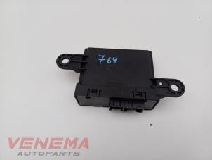 Gebruikte Module PDC Opel Corsa E 1.2 16V Prijs € 34,99 Margeregeling aangeboden door Venema Autoparts