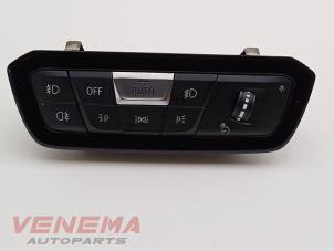 Gebruikte Licht Schakelaar BMW 3 serie Touring (G21) 330e xDrive 2.0 TwinPower Turbo 16V Prijs € 74,99 Margeregeling aangeboden door Venema Autoparts