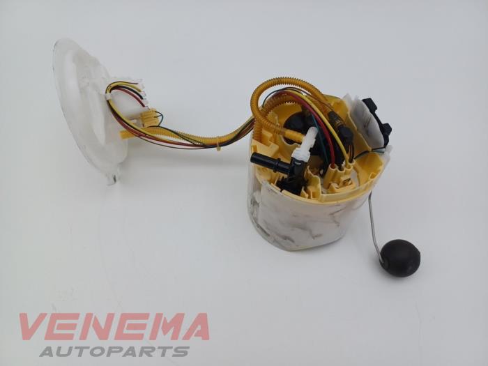 Gebruikte Tank element Pomp BMW 3 serie Touring (G21) 330e xDrive 2.0 TwinPower Turbo 16V Prijs € 124,99 Margeregeling aangeboden door Venema Autoparts