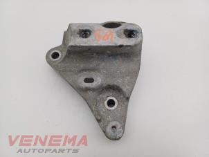 Gebruikte Motorsteun Opel Corsa F (UB/UH/UP) 1.2 12V 75 Prijs € 19,99 Margeregeling aangeboden door Venema Autoparts