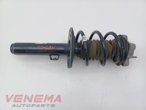 Gebruikte Schokdemperpoot rechts-voor BMW 3 serie Touring (G21) 330e xDrive 2.0 TwinPower Turbo 16V Prijs € 174,99 Margeregeling aangeboden door Venema Autoparts