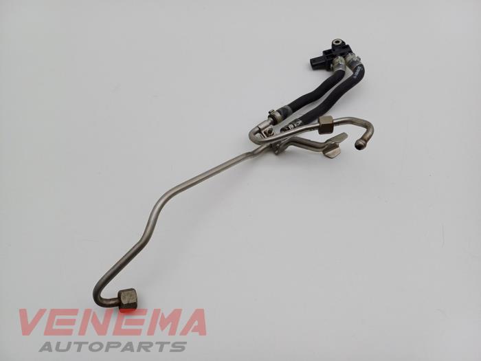 Brandstofdruk sensor van een Mercedes-Benz E (C238) E-300 2.0 Turbo 16V 2019