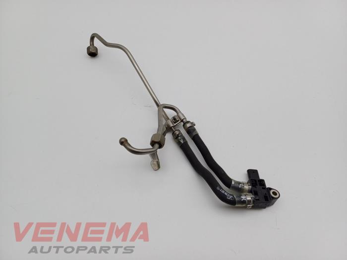 Brandstofdruk sensor van een Mercedes-Benz E (C238) E-300 2.0 Turbo 16V 2019