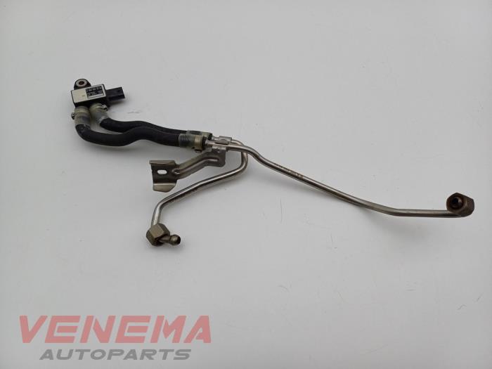 Brandstofdruk sensor van een Mercedes-Benz E (C238) E-300 2.0 Turbo 16V 2019