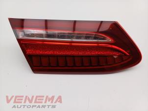 Gebruikte Achterlicht links Mercedes E (C238) E-300 2.0 Turbo 16V Prijs € 199,99 Margeregeling aangeboden door Venema Autoparts