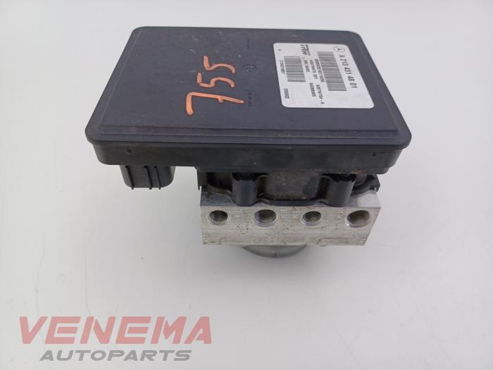 Gebruikte ABS Pomp Mercedes E (C238) E-300 2.0 Turbo 16V Prijs € 199,99 Margeregeling aangeboden door Venema Autoparts