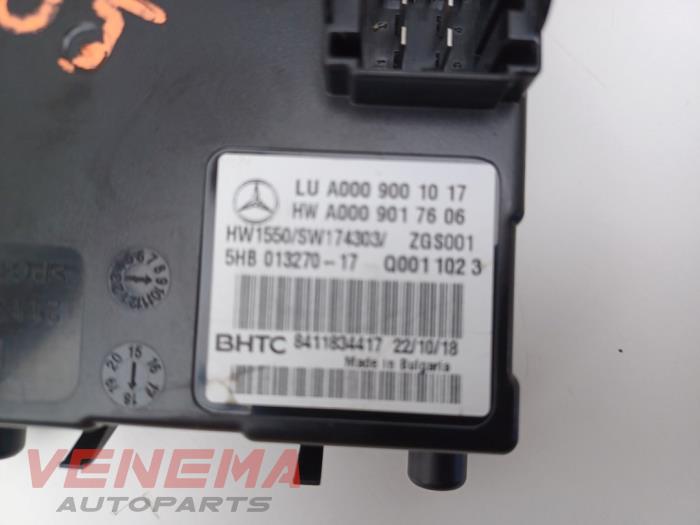 Computer Koeling van een Mercedes-Benz E (C238) E-300 2.0 Turbo 16V 2019