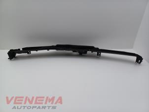 Gebruikte Paravan Mercedes E (C238) E-300 2.0 Turbo 16V Prijs € 34,99 Margeregeling aangeboden door Venema Autoparts