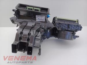 Gebruikte Chaufagebak Seat Leon ST (5FF) 1.6 TDI 16V Prijs € 74,99 Margeregeling aangeboden door Venema Autoparts