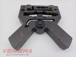 Gebruikte Gereedschap Set Seat Leon ST (5FF) 1.6 TDI 16V Prijs € 49,99 Margeregeling aangeboden door Venema Autoparts