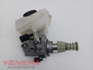 Gebruikte Hoofdremcilinder Audi A4 Avant (B9) 2.0 35 TFSI Mild Hybrid 16V Prijs € 44,99 Margeregeling aangeboden door Venema Autoparts