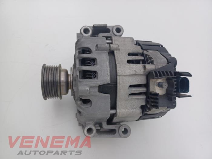 Dynamo van een Audi A4 Avant (B9) 2.0 35 TFSI Mild Hybrid 16V 2021