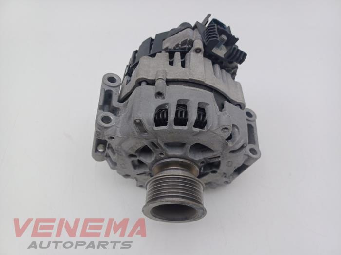 Dynamo van een Audi A4 Avant (B9) 2.0 35 TFSI Mild Hybrid 16V 2021