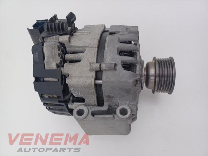 Dynamo van een Audi A4 Avant (B9) 2.0 35 TFSI Mild Hybrid 16V 2021