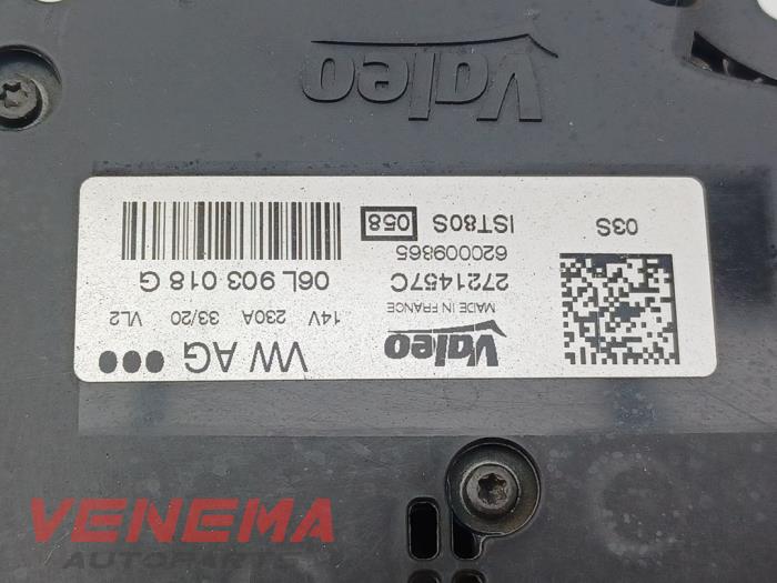 Dynamo van een Audi A4 Avant (B9) 2.0 35 TFSI Mild Hybrid 16V 2021