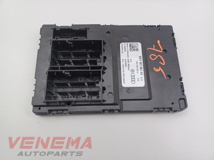 Computer Body Control van een Audi A4 Avant (B9) 2.0 35 TFSI Mild Hybrid 16V 2021