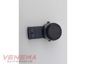 Gebruikte Sensor PDC BMW X1 (F48) xDrive 20i 2.0 16V Twin Power Turbo Prijs € 9,99 Margeregeling aangeboden door Venema Autoparts
