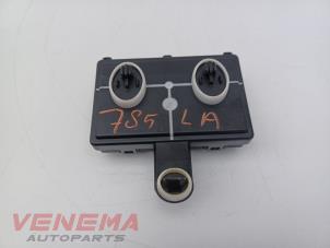 Gebruikte Deur module Audi A4 Avant (B9) 2.0 35 TFSI Mild Hybrid 16V Prijs € 39,99 Margeregeling aangeboden door Venema Autoparts