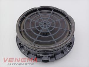 Gebruikte Luidspreker Audi A4 Avant (B9) 2.0 35 TFSI Mild Hybrid 16V Prijs € 14,99 Margeregeling aangeboden door Venema Autoparts