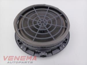 Gebruikte Luidspreker Audi A4 Avant (B9) 2.0 35 TFSI Mild Hybrid 16V Prijs € 14,99 Margeregeling aangeboden door Venema Autoparts