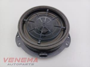 Gebruikte Luidspreker Audi A4 Avant (B9) 2.0 35 TFSI Mild Hybrid 16V Prijs € 14,99 Margeregeling aangeboden door Venema Autoparts