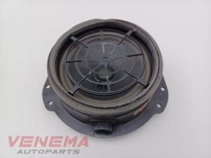 Gebruikte Luidspreker Audi A4 Avant (B9) 2.0 35 TFSI Mild Hybrid 16V Prijs € 14,99 Margeregeling aangeboden door Venema Autoparts