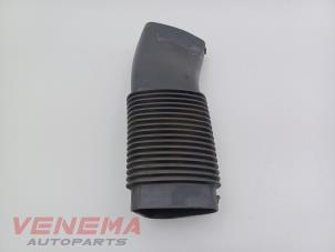 Gebruikte Luchtinlaat slang BMW X3 (F25) xDrive20d 16V Prijs € 9,99 Margeregeling aangeboden door Venema Autoparts