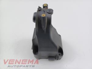 Gebruikte Motorrubber Mercedes E (C238) E-300 2.0 Turbo 16V Prijs € 39,99 Margeregeling aangeboden door Venema Autoparts