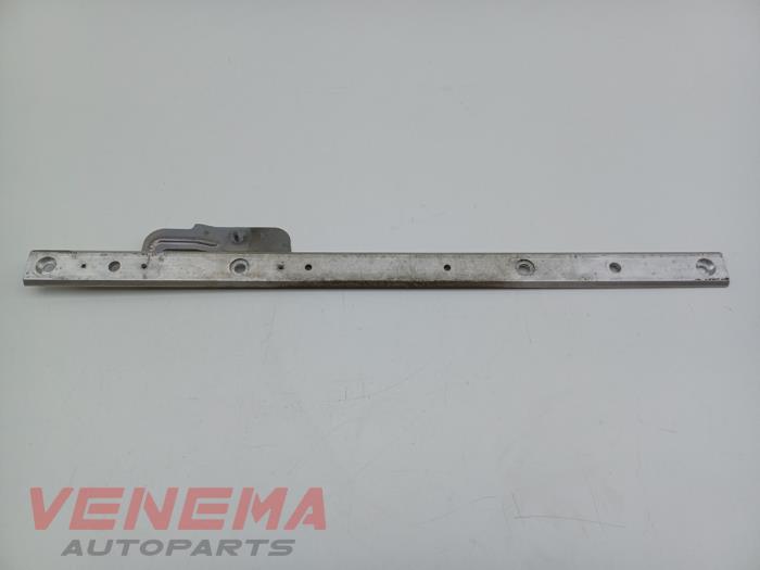 Gebruikte Diversen Mercedes E (C238) E-300 2.0 Turbo 16V Prijs € 19,99 Margeregeling aangeboden door Venema Autoparts