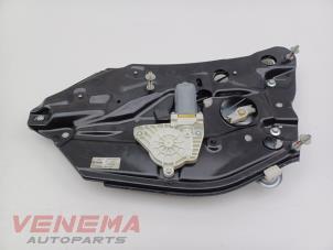 Gebruikte Ruitmechaniek 2Deurs rechts-achter Mercedes E (C238) E-300 2.0 Turbo 16V Prijs € 149,99 Margeregeling aangeboden door Venema Autoparts