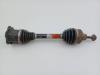 Aandrijfas links-voor van een Audi A4 Avant (B9) 2.0 35 TFSI Mild Hybrid 16V 2021