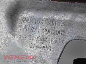 Motorrubber van een Audi A4 Avant (B9) 2.0 35 TFSI Mild Hybrid 16V 2021