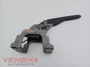 Gebruikte Handrem Mechaniek Volkswagen Caddy IV 2.0 TDI 75 Prijs € 29,99 Margeregeling aangeboden door Venema Autoparts