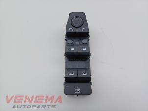 Gebruikte Ruit schakelaar elektrisch BMW 2 serie Active Tourer (U06) 218i 1.5 TwinPower Turbo 12V Prijs € 29,99 Margeregeling aangeboden door Venema Autoparts