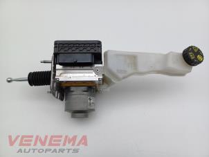 Gebruikte Rembekrachtiger BMW 2 serie Active Tourer (U06) 218i 1.5 TwinPower Turbo 12V Prijs € 499,99 Margeregeling aangeboden door Venema Autoparts