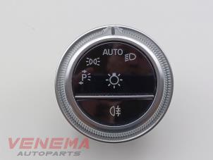 Gebruikte Licht Schakelaar Mercedes C (W206) C-200 1.5 EQ Boost 4-Matic Prijs € 42,34 Inclusief btw aangeboden door Venema Autoparts