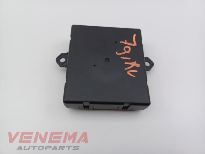 Centrale Deurvergrendelings Module van een BMW 2 serie Active Tourer (U06) 218i 1.5 TwinPower Turbo 12V 2024