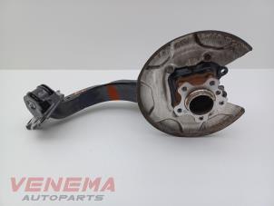 Gebruikte Asschenkel links-achter BMW 2 serie Active Tourer (U06) 218i 1.5 TwinPower Turbo 12V Prijs € 199,99 Margeregeling aangeboden door Venema Autoparts