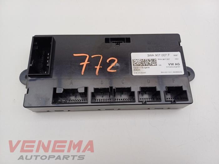 Gebruikte Koeling Module Volkswagen Passat Variant (CJ5) 2.0 TDI 16V Prijs € 89,99 Margeregeling aangeboden door Venema Autoparts