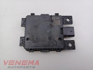 Gebruikte Radar sensor Volkswagen Passat Variant (CJ5) 2.0 TDI 16V Prijs € 324,99 Margeregeling aangeboden door Venema Autoparts