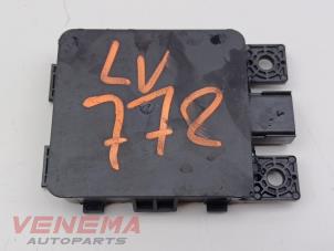 Gebruikte Radar sensor Volkswagen Passat Variant (CJ5) 2.0 TDI 16V Prijs € 324,99 Margeregeling aangeboden door Venema Autoparts