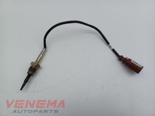 Gebruikte Uitlaat temperatuursensor Volkswagen Passat Variant (CJ5) 2.0 TDI 16V Prijs € 39,99 Margeregeling aangeboden door Venema Autoparts