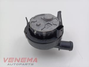 Gebruikte Waterpomp Volkswagen Passat Variant (CJ5) 2.0 TDI 16V Prijs € 74,99 Margeregeling aangeboden door Venema Autoparts