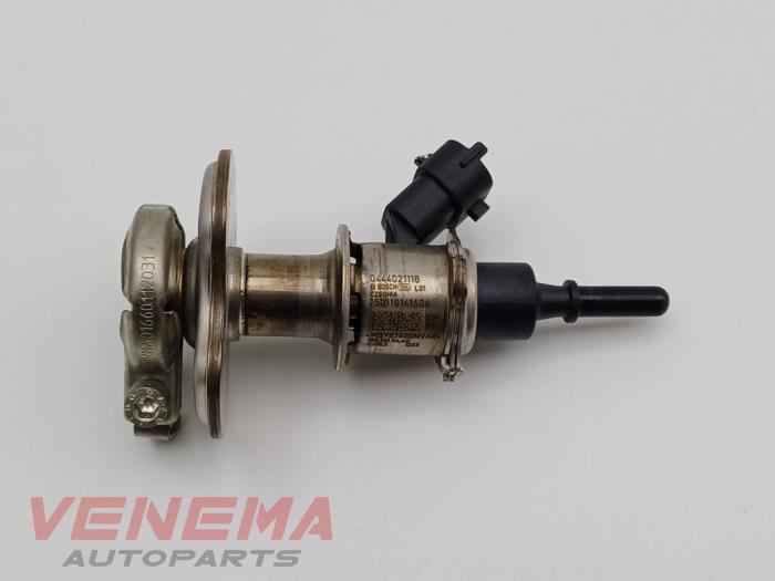 Gebruikte Injector adblue Volkswagen Passat Variant (CJ5) 2.0 TDI 16V Prijs € 124,99 Margeregeling aangeboden door Venema Autoparts