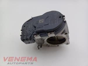 Gebruikte Gasklephuis Mercedes E (C238) E-300 2.0 Turbo 16V Prijs € 9,99 Margeregeling aangeboden door Venema Autoparts