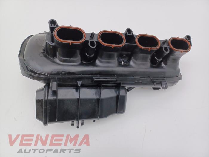 Gebruikte Inlaatspruitstuk Mercedes E (C238) E-300 2.0 Turbo 16V Prijs € 59,99 Margeregeling aangeboden door Venema Autoparts
