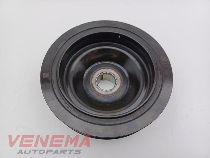 Gebruikte Krukas Poelie Mercedes E (C238) E-300 2.0 Turbo 16V Prijs € 39,99 Margeregeling aangeboden door Venema Autoparts