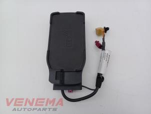 Gebruikte Module Telefoon Audi A7 Sportback (4GA/4GF) 3.0 TDI V6 24V Prijs € 39,99 Margeregeling aangeboden door Venema Autoparts